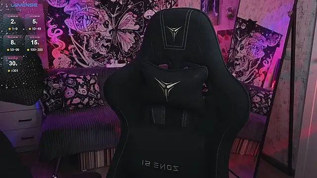 Snapshot of little_Elika chatting on September 27, 2025, 11:44 pm little Elika online show from September 27, 2025, 11:44 pm