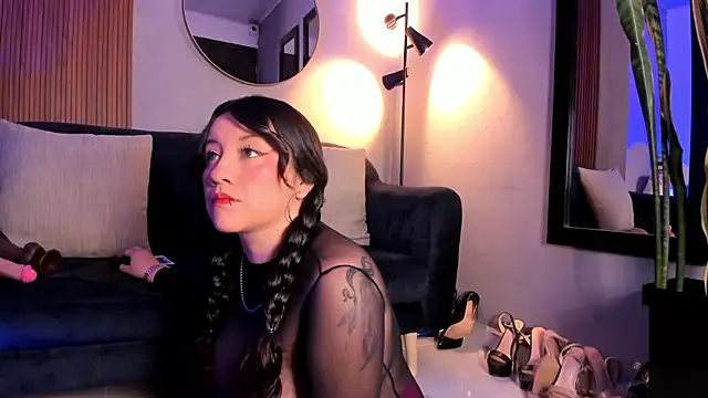 Snapshot of rose_xd chatting on December 4, 2025, 9:47 pm rose xd online show from December 4, 2025, 9:47 pm