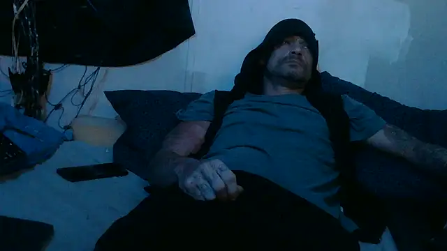 TheOneYouLove69 online show from December 21, 2025, 5:14 pm