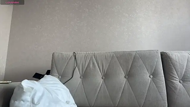 Snapshot of weshycouple chatting on June 27, 2026, 3:01 am weshycouple online show from June 27, 2026, 3:01 am