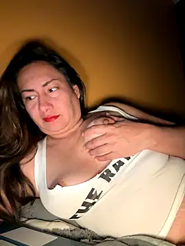 xLadyScarlettx online show from September 24, 2025, 3:13 am