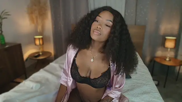 Isaa Coleman  online show from December 17, 2025, 10:48 pm