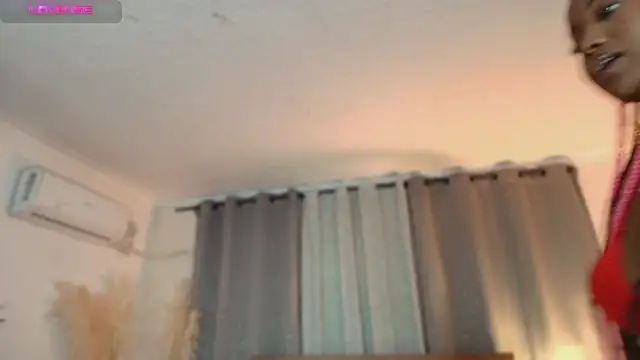 Snapshot of Isaa_Coleman_ chatting on September 28, 2025, 8:49 pm Isaa Coleman  online show from September 28, 2025, 8:49 pm