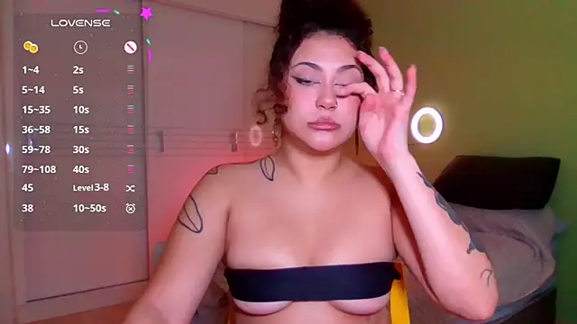 Snapshot of ann4montez_ chatting on November 11, 2025, 1:17 pm ann4montez online show from November 11, 2025, 1:17 pm