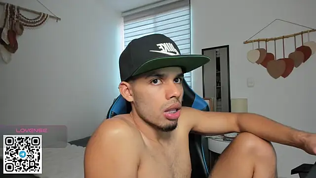 Snapshot of mateoleonee chatting on January 15, 2026, 5:49 pm mateoleonee online show from January 15, 2026, 5:49 pm