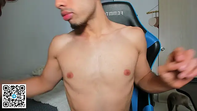 Snapshot of mateoleonee chatting on January 8, 2026, 6:58 pm mateoleonee online show from January 8, 2026, 6:58 pm