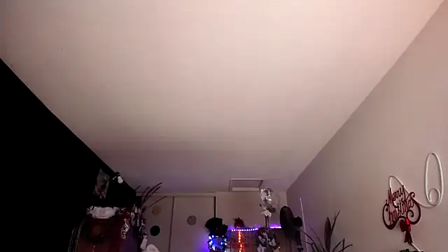 Snapshot of leatherz69 chatting on December 30, 2024, 1:04 am leatherz69 online show from December 30, 2024, 1:04 am