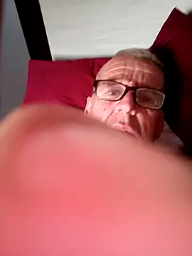 Snapshot of Freddy1962 chatting on December 29, 2024, 4:27 am Freddy1962 online show from December 29, 2024, 4:27 am