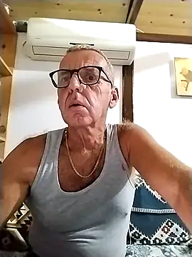 Snapshot of Freddy1962 chatting on December 16, 2024, 5:43 pm Freddy1962 online show from December 16, 2024, 5:43 pm