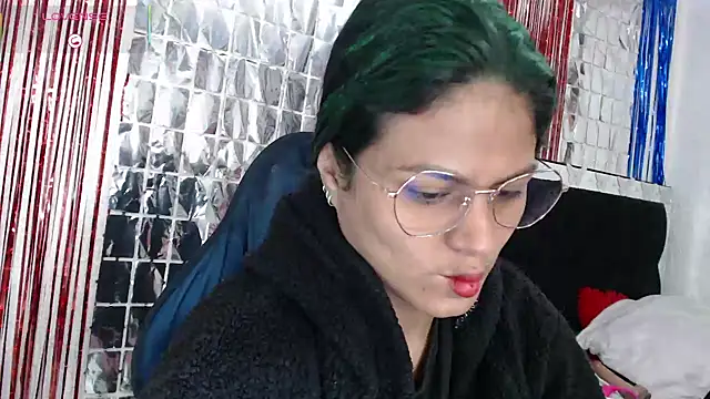 SweetAlmaa online show from November 2, 2025, 11:48 am