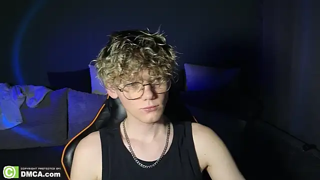 Keytaro online show from March 11, 2026, 8:36 pm