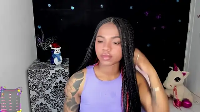 Snapshot of Marce_22 chatting on November 23, 2025, 11:26 pm Marce 22 online show from November 23, 2025, 11:26 pm