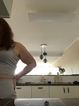 Snapshot of Fancy-Francy chatting on March 21, 2025, 10:06 am Fancy-Francy online show from March 21, 2025, 10:06 am