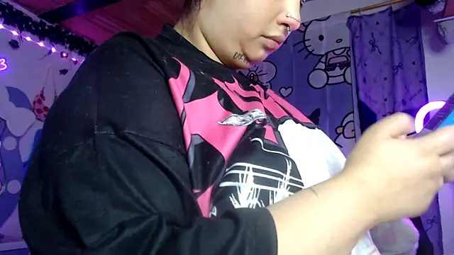 Snapshot of lussyevans24 chatting on September 23, 2025, 1:34 am lussyevans24 online show from September 23, 2025, 1:34 am