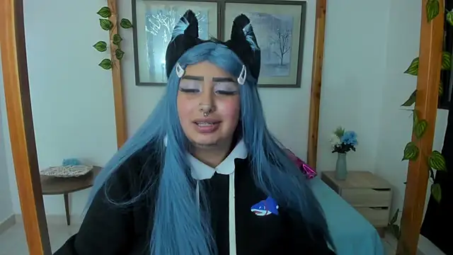 Snapshot of lussyevans24 chatting on March 21, 2025, 7:00 am lussyevans24 online show from March 21, 2025, 7:00 am