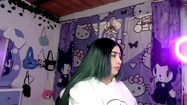 Snapshot of lussyevans24 chatting on November 6, 2025, 5:55 am lussyevans24 online show from November 6, 2025, 5:55 am