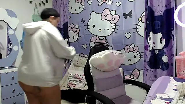 Snapshot of lussyevans24 chatting on November 24, 2025, 4:34 am lussyevans24 online show from November 24, 2025, 4:34 am