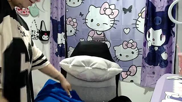 Snapshot of lussyevans24 chatting on November 14, 2025, 5:22 am lussyevans24 online show from November 14, 2025, 5:22 am