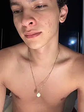 Snapshot of cybercosmiiic chatting on February 21, 2025, 1:22 am cybercosmiiic online show from February 21, 2025, 1:22 am