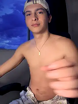 Snapshot of cybercosmiiic chatting on October 10, 2025, 10:43 pm cybercosmiiic online show from October 10, 2025, 10:43 pm