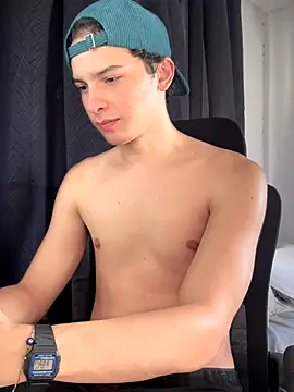 Snapshot of cybercosmiiic chatting on October 22, 2025, 8:08 pm cybercosmiiic online show from October 22, 2025, 8:08 pm