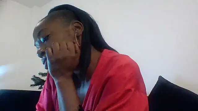 Cinderella Jewels  online show from December 14, 2025, 10:04 pm