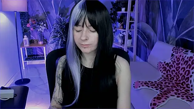 Snapshot of LexiWenford chatting on November 26, 2025, 3:39 am LexiWenford online show from November 26, 2025, 3:39 am