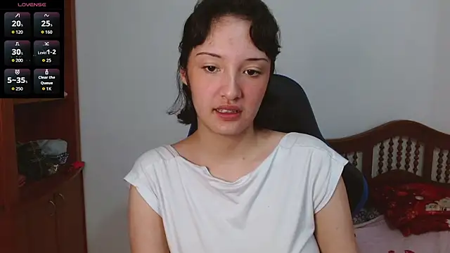 alexaa08 online show from September 28, 2025, 4:14 pm