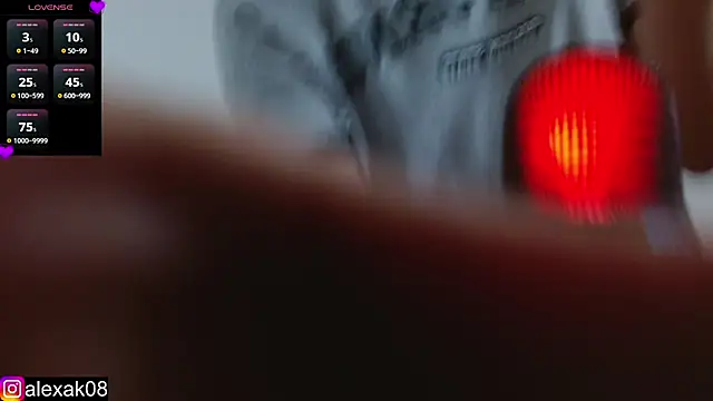 alexaa08 online show from January 9, 2025, 5:11 pm