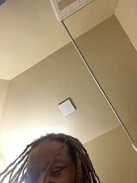 Snapshot of saddlewalker35 chatting on January 23, 2025, 5:13 am saddlewalker35 online show from January 23, 2025, 5:13 am