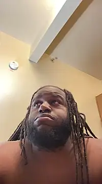 Snapshot of saddlewalker35 chatting on February 25, 2025, 1:52 am saddlewalker35 online show from February 25, 2025, 1:52 am