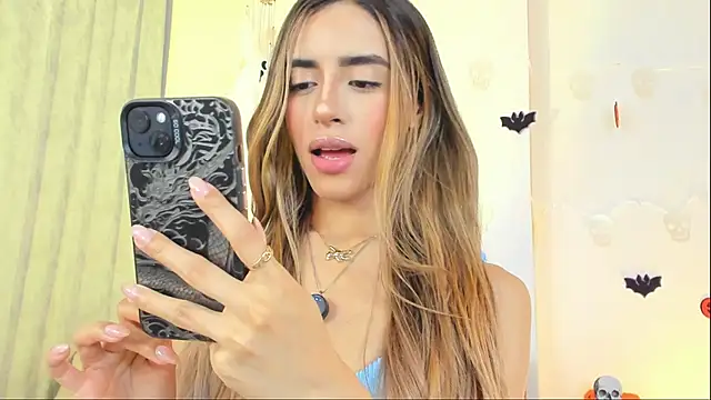 Snapshot of StormiRusso chatting on October 23, 2025, 1:04 am StormiRusso online show from October 23, 2025, 1:04 am