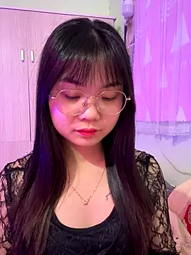 Maeve2k5 online show from December 1, 2025, 6:36 am