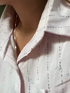 Snapshot of Linaannn chatting on November 10, 2025, 2:16 am Linaannn online show from November 10, 2025, 2:16 am