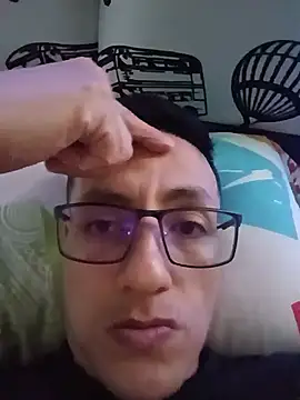 alexmoragomez online show from July 27, 2026, 5:53 pm