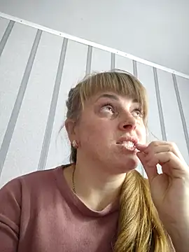 Snapshot of CoddessCrystal chatting on October 16, 2025, 9:06 am CoddessCrystal online show from October 16, 2025, 9:06 am