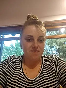 Snapshot of CoddessCrystal chatting on September 27, 2025, 5:46 am CoddessCrystal online show from September 27, 2025, 5:46 am