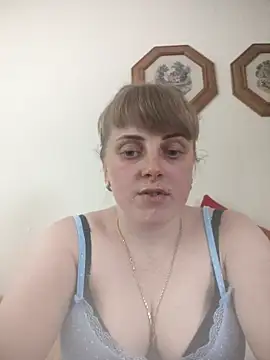 Snapshot of CoddessCrystal chatting on May 30, 2026, 2:01 pm CoddessCrystal online show from May 30, 2026, 2:01 pm