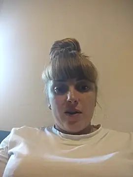 Snapshot of CoddessCrystal chatting on September 12, 2025, 1:11 pm CoddessCrystal online show from September 12, 2025, 1:11 pm