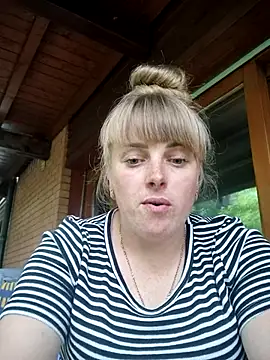 Snapshot of CoddessCrystal chatting on September 9, 2025, 10:47 am CoddessCrystal online show from September 9, 2025, 10:47 am