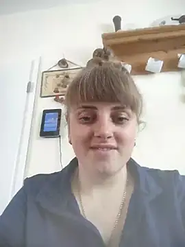 CoddessCrystal online show from April 6, 2026, 11:22 am