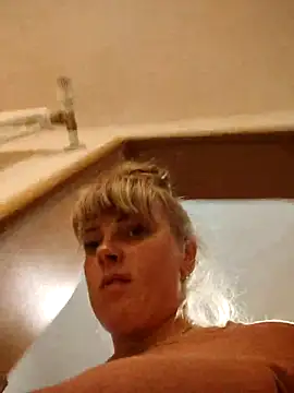 Snapshot of CoddessCrystal chatting on September 11, 2025, 10:48 am CoddessCrystal online show from September 11, 2025, 10:48 am