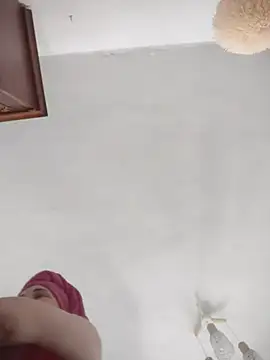 CoddessCrystal online show from April 27, 2026, 4:43 am