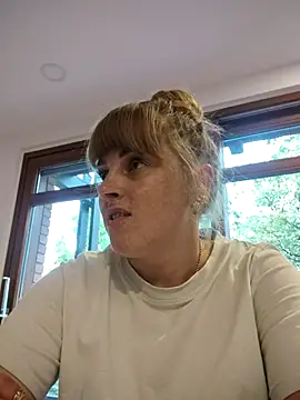 Snapshot of CoddessCrystal chatting on September 14, 2025, 6:25 am CoddessCrystal online show from September 14, 2025, 6:25 am