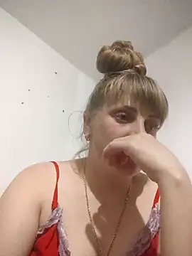 Snapshot of CoddessCrystal chatting on October 10, 2025, 5:58 pm CoddessCrystal online show from October 10, 2025, 5:58 pm