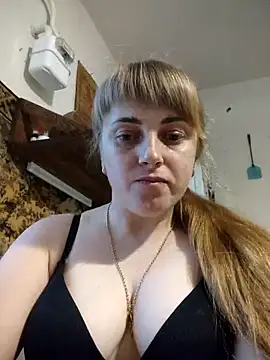 Snapshot of CoddessCrystal chatting on October 28, 2025, 5:18 am CoddessCrystal online show from October 28, 2025, 5:18 am