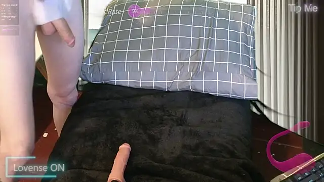 Snapshot of april_show_her chatting on December 17, 2024, 7:59 pm april show her online show from December 17, 2024, 7:59 pm