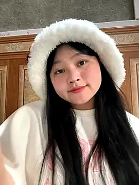 Snapshot of Anges893 chatting on November 17, 2025, 3:21 am Anges893 online show from November 17, 2025, 3:21 am