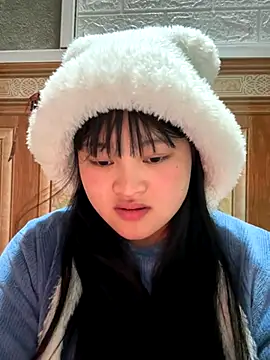 Snapshot of Anges893 chatting on November 18, 2025, 6:28 am Anges893 online show from November 18, 2025, 6:28 am