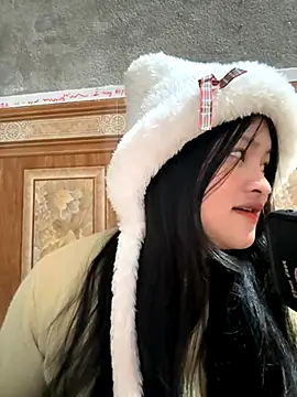 Snapshot of Anges893 chatting on November 12, 2025, 3:21 am Anges893 online show from November 12, 2025, 3:21 am